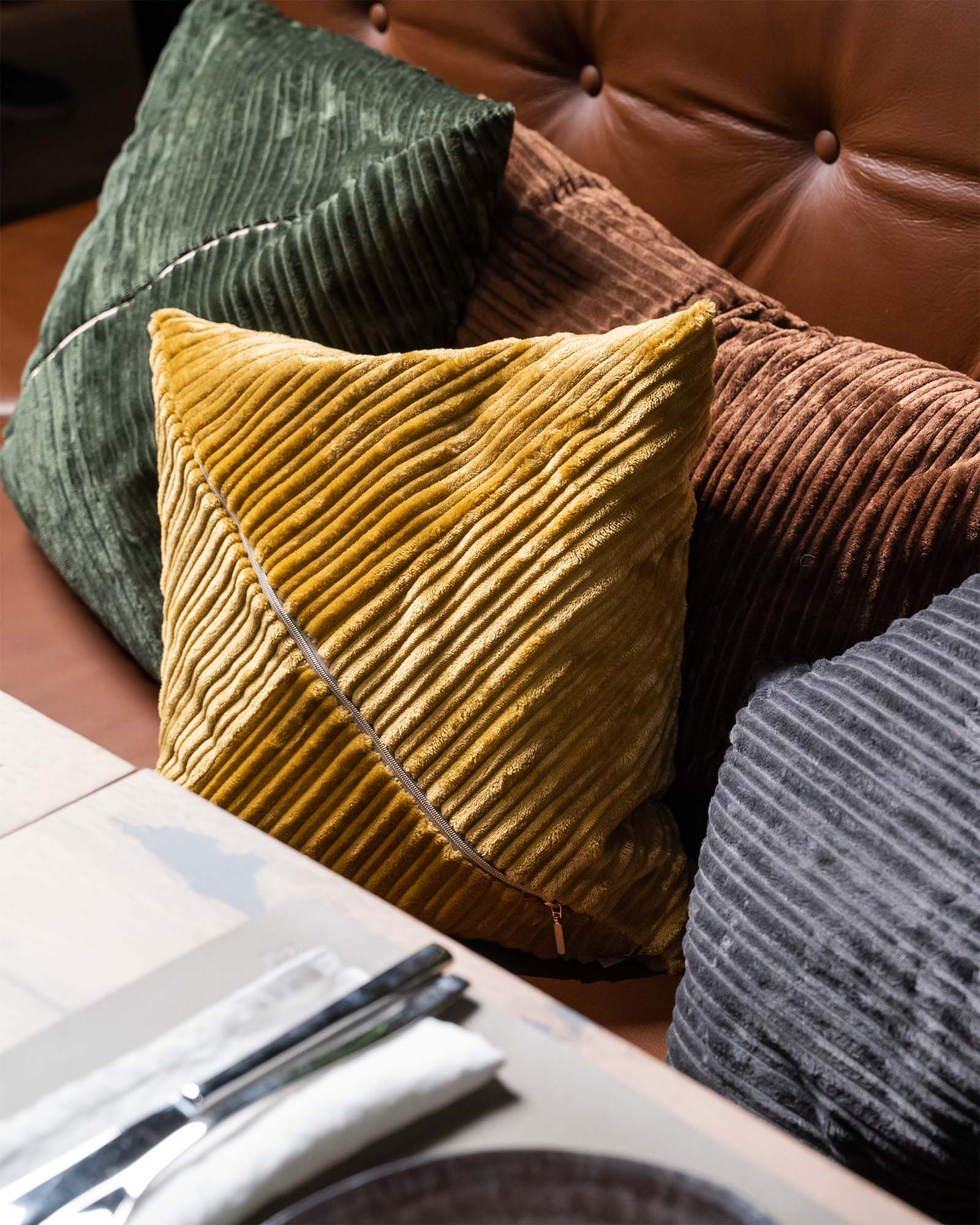 Größe: 40x  40 cm Farbe: messing #farbe_messing
Größe: 40x  60 cm Farbe: messing #farbe_messing
Größe: 50x  50 cm Farbe: messing #farbe_messing
Größe: 40x  40 cm Farbe: oliv #farbe_oliv
Größe: 40x  60 cm Farbe: oliv #farbe_oliv
Größe: 50x  50 cm Farbe: oliv #farbe_oliv
Größe: 40x  40 cm Farbe: maron #farbe_maron
Größe: 40x  60 cm Farbe: maron #farbe_maron
Größe: 50x  50 cm Farbe: maron #farbe_maron
Größe: 40x  40 cm Farbe: anthrazit #farbe_anthrazit
